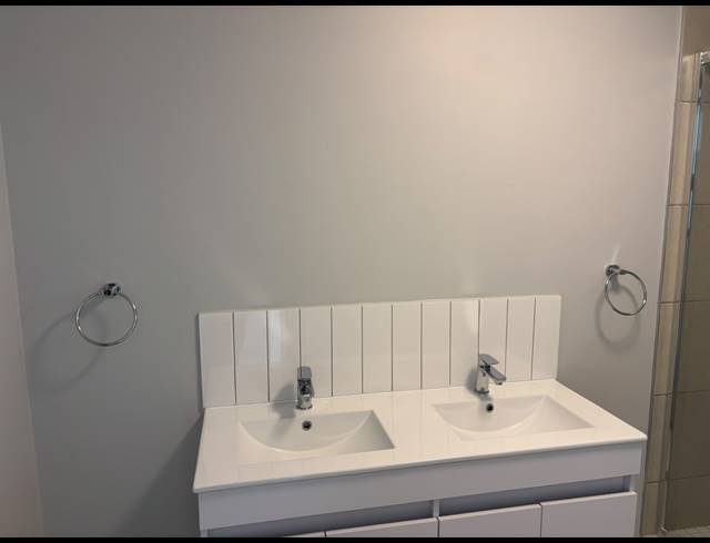 3 BEDROOM APARTMENT TO LET IN EMBERTON ESTATE